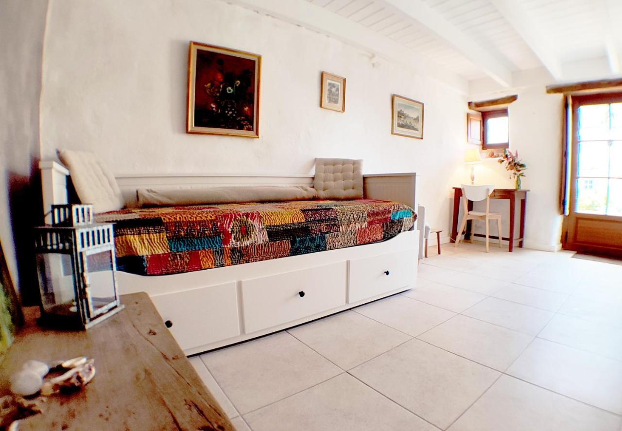 La Tisserande : Maison D'Hotes Creative & Ecologique Saint-Thégonnec Екстериор снимка